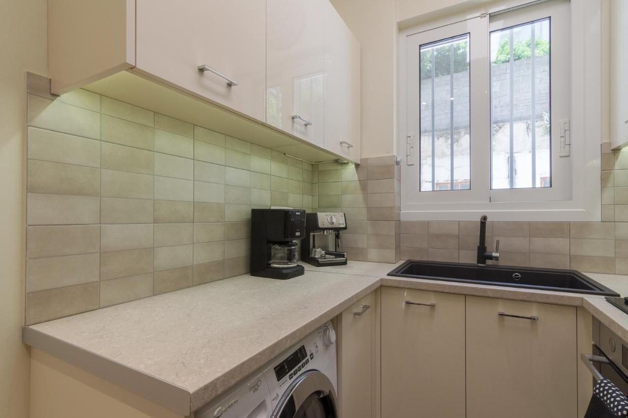 Beautiful And Spacious Apartment In Pagrati 雅典 外观 照片