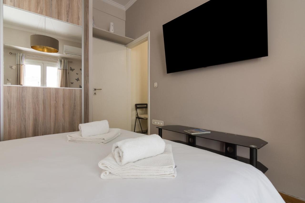 Beautiful And Spacious Apartment In Pagrati 雅典 外观 照片